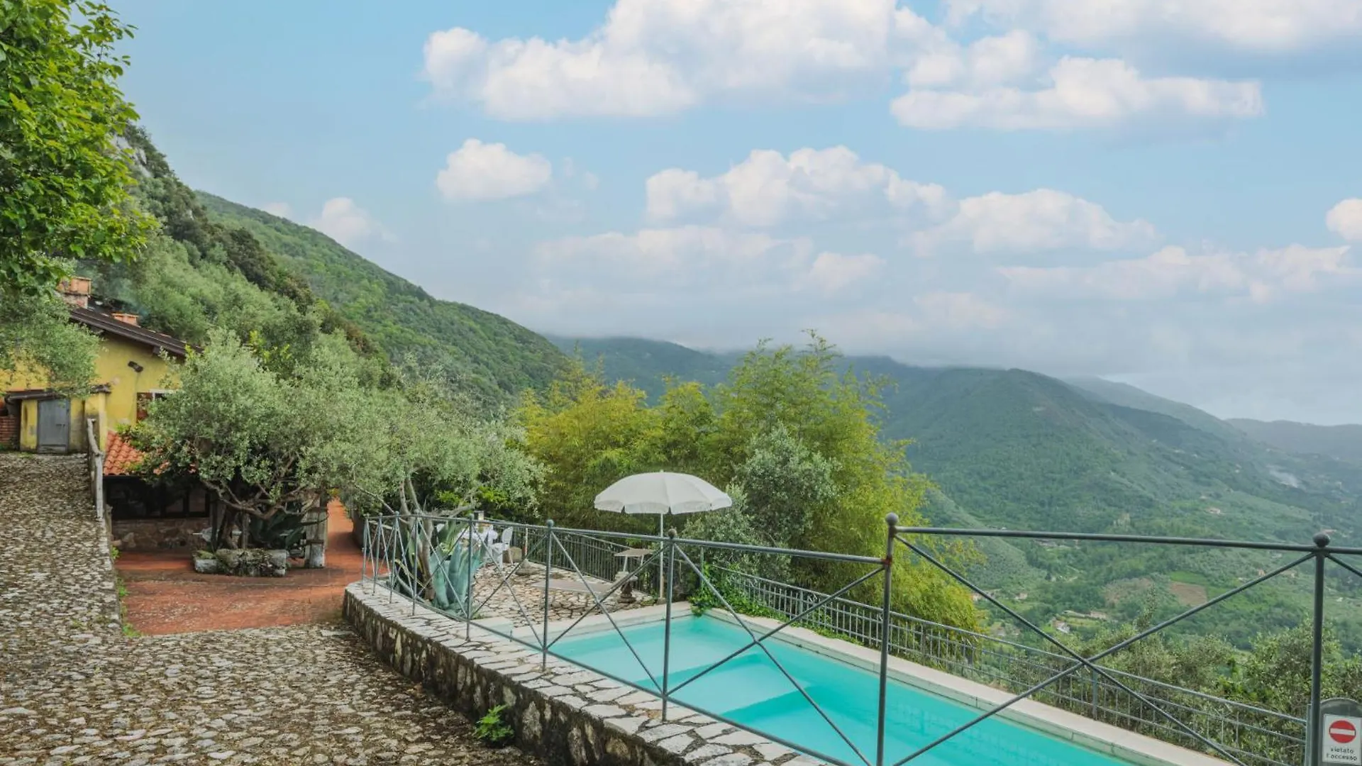 Holiday Home La Grotta By Interhome Culla 0*,  イタリア